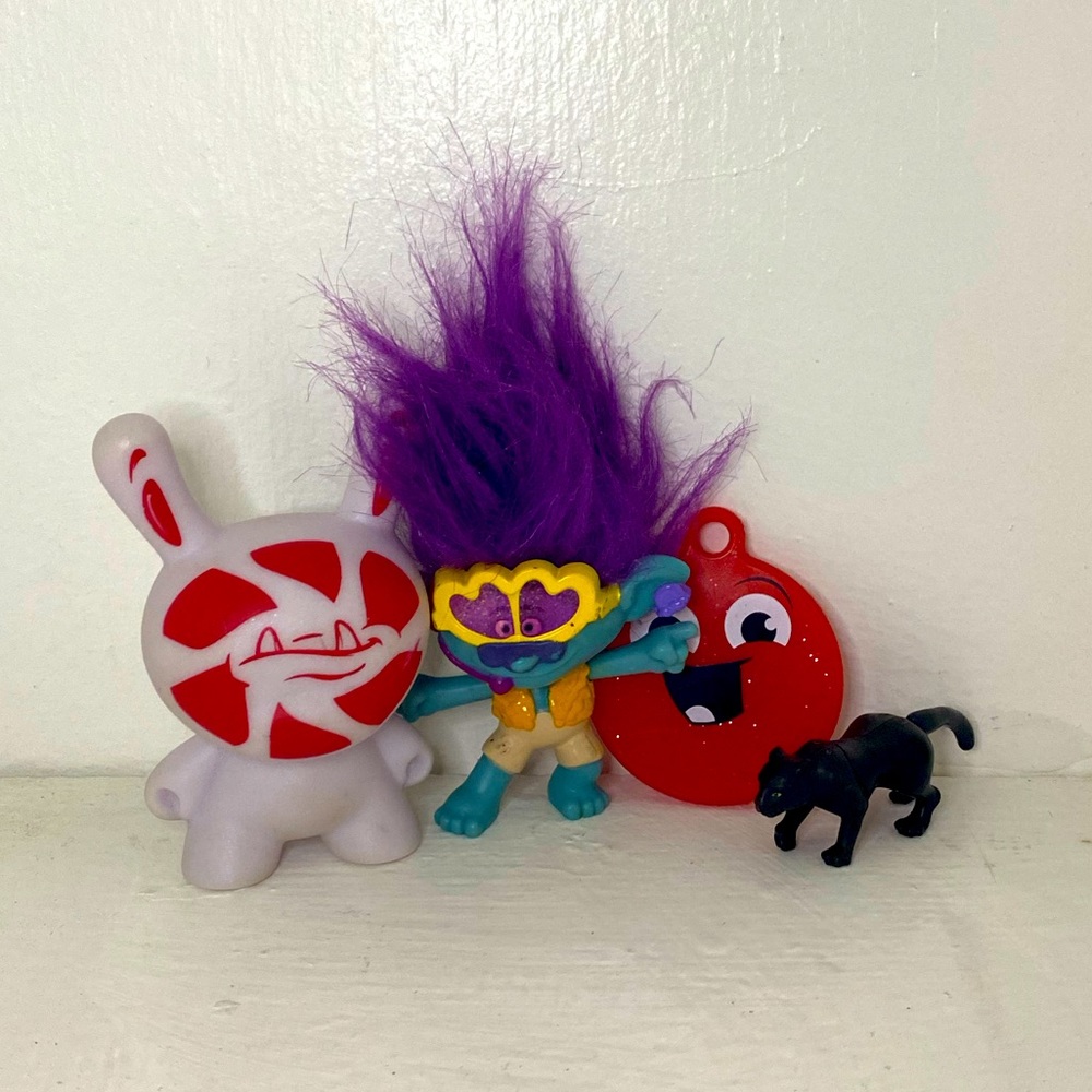 Drive through toys